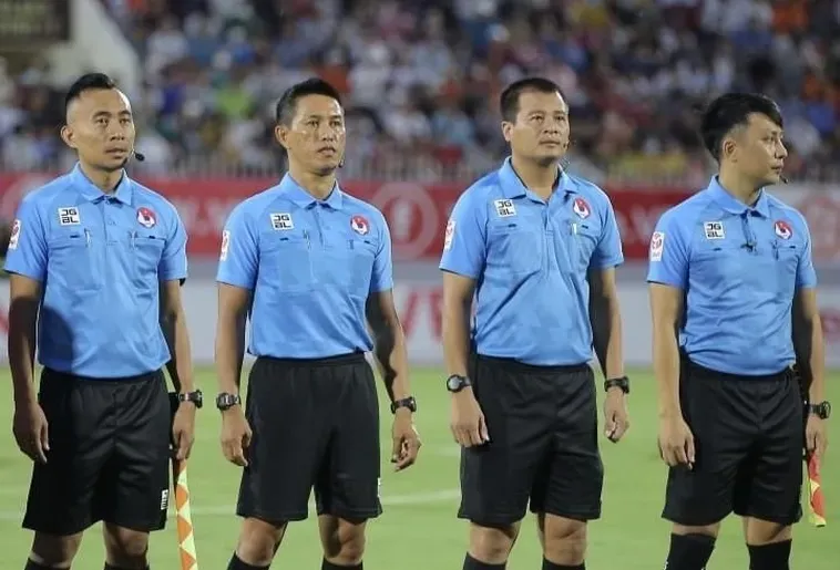 Vai Trò Của Trợ Lý Trọng Tài Bóng Đá Và Những Quyết Định Sống Còn